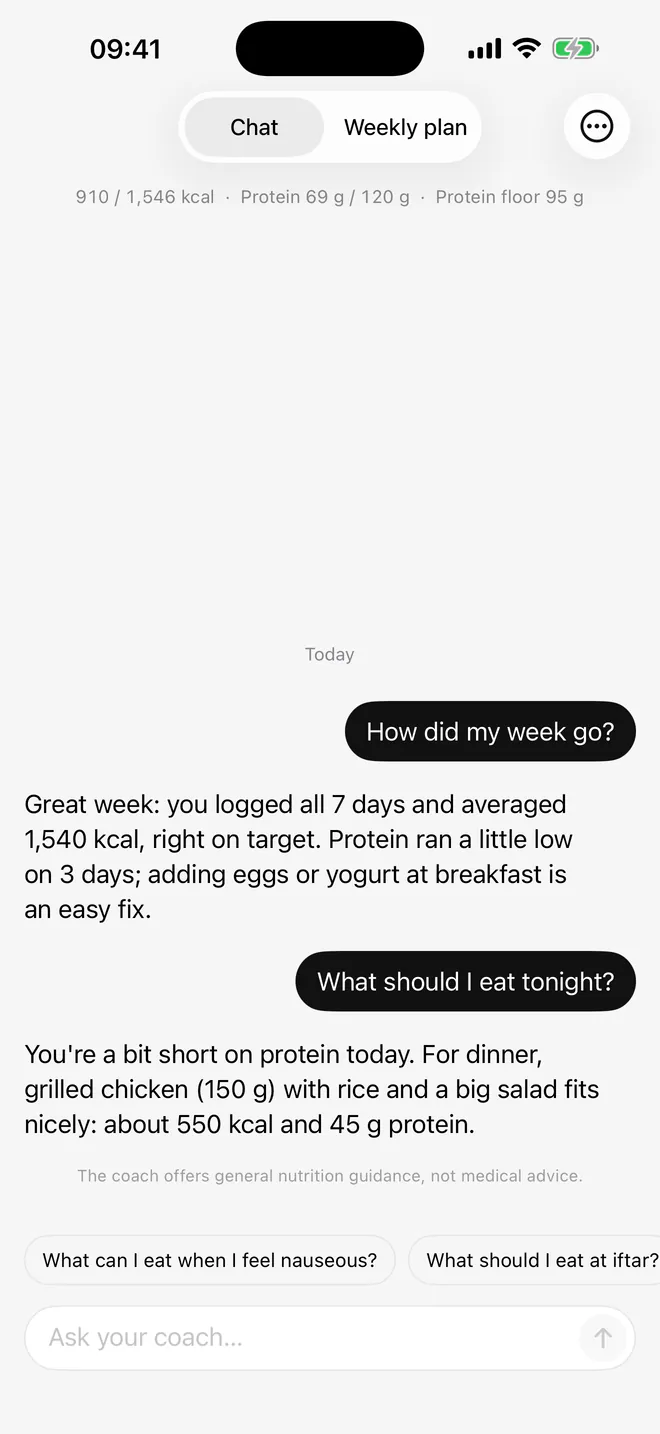 AI coach chat: asked how the week went, the coach replies that all 7 days were logged at an average of 1,540 kcal and suggests eggs or yogurt at breakfast for more protein.
